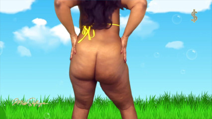 Miss-Safiya: Twerking dalam bikini Pikachu saya