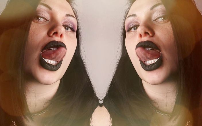 Goddess Misha Goldy: My black lips grab your attention!