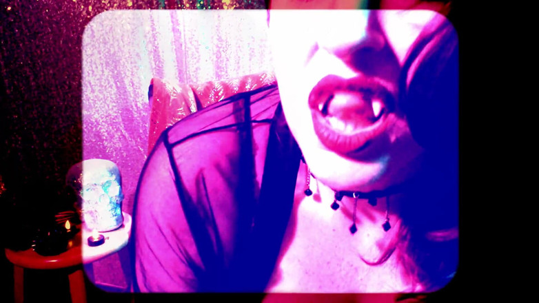 goddessjoules: Tugas penghinaan Vampire