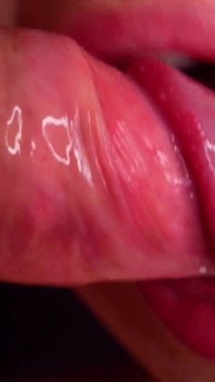 Blowjob close up - lidah, mulut dan bibir untuk kontolmu