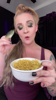 Foodie Fetish venerdì a tarda notte