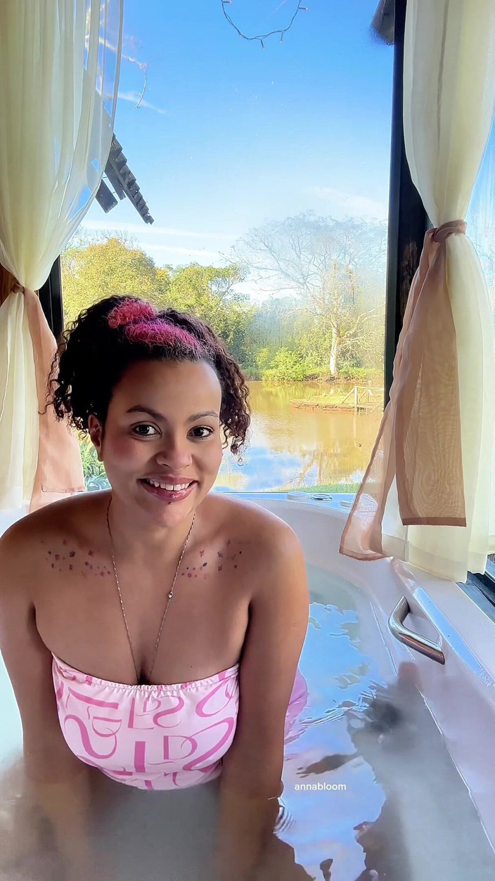 Cutiepiie Chubby: Mollige latina Furz-zusammenstellung zu hause, bathub und überall