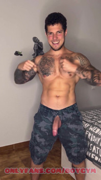 Military Gay Shows How His Weapon Cums