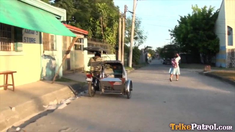 Trike Patrol - Tuk Tuk Patrol: 흑인 대물 자지에게 따먹히는 금발녀
