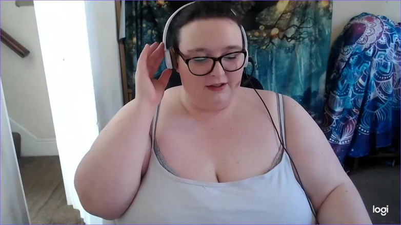 SSBBWLadyBrads: Thêm donuts làm hài lòng ông chủ