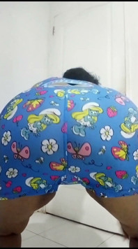 แม่น่าเย็ดฟิลิปปินส์เซ็กซี่, เขย่า, ถูและกระแทกตูดและหี Smurf ใหญ่ของเธอ