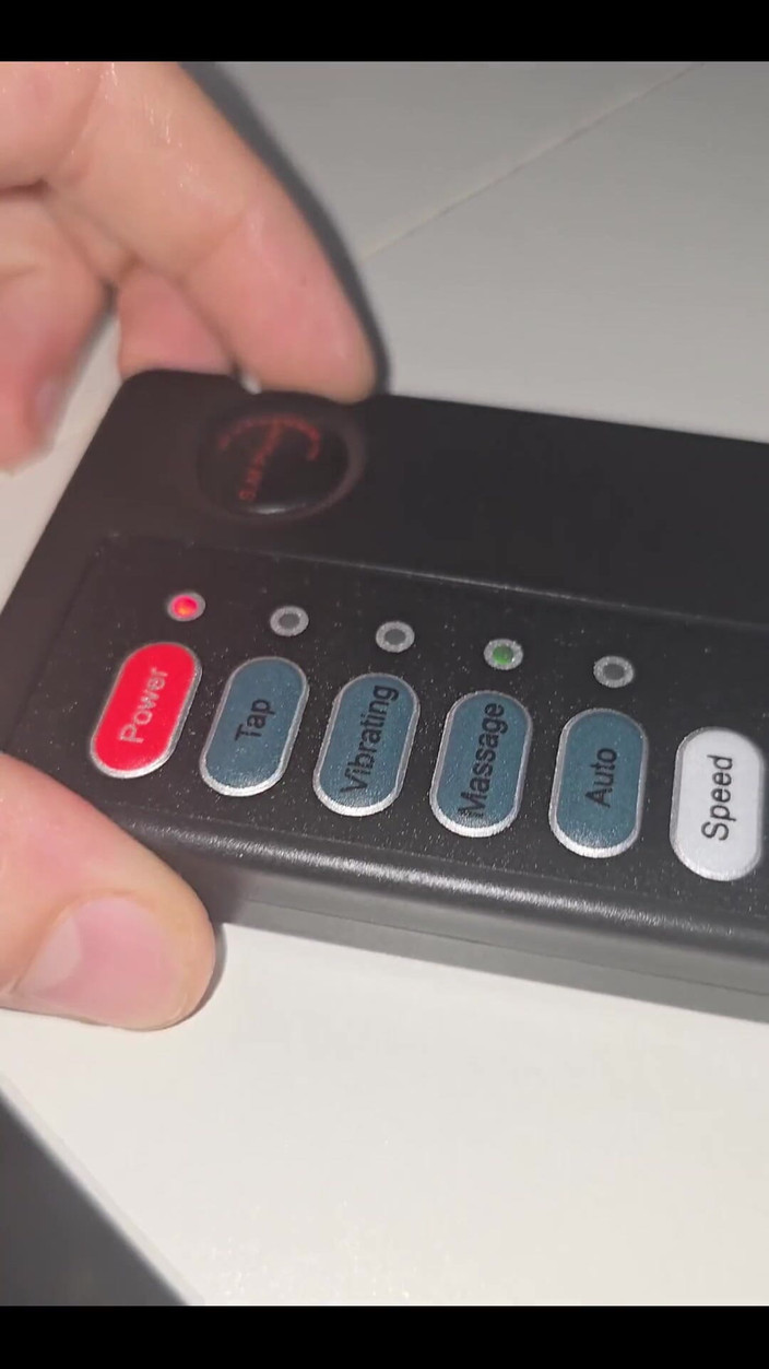 The Max Powers: Syok kontol elektro