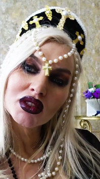 Penguasaan gelap femdom (Fantasi Halloween)