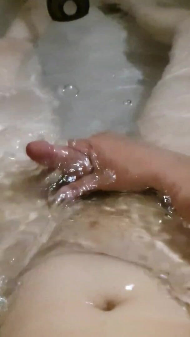 Timmyboy: 물에서 페니스 펌프