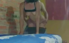 Homemade - rekaman seks kasar antara dua mahasiswa amatir asli. Memek sempit cewek ini dicrot di dalam