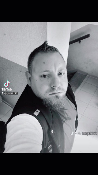 Ronboy: Hraní selfie