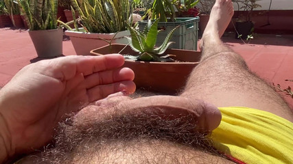 Placer_macho: Terasımda, iş gününden dinleniyor