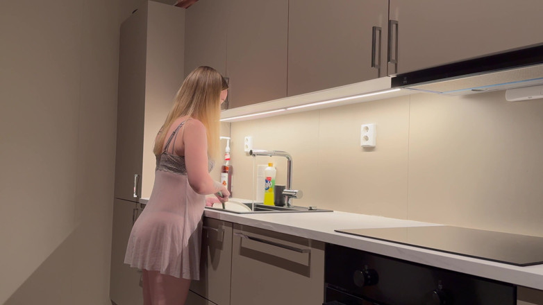 Christian Hearts: Pareja amateur teniendo sexo en la cocina