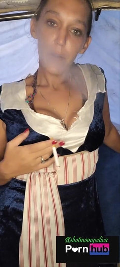 Lady Godiva Productions: Godiva是一个吸烟的海盗熟女