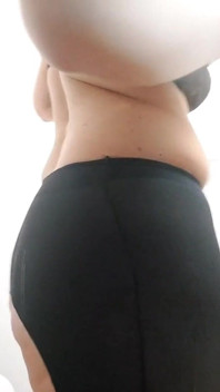 我想要玩的工作时厕所里的谵妄性爱