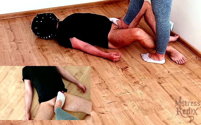 Mistress Redix: Жорстке лупцювання яєць - сенсорне позбавлення маски!