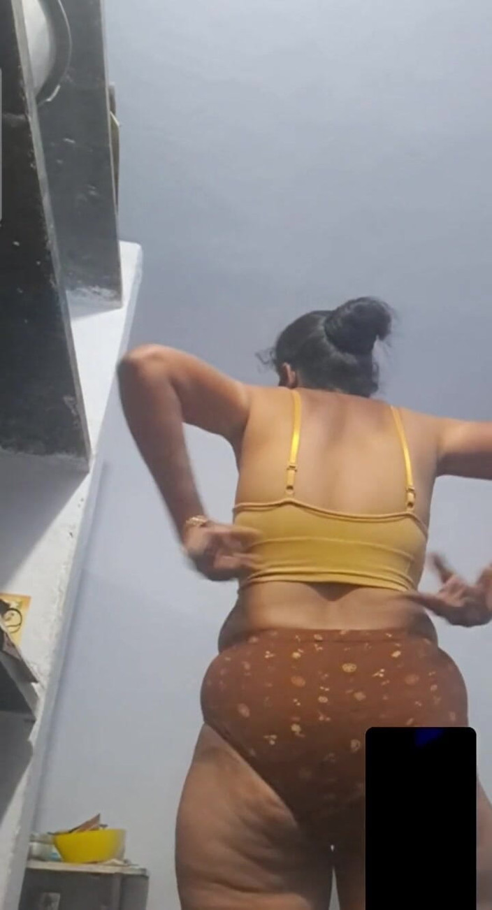 Jayaselvi: La zia tamil si è divertita in videochiamata