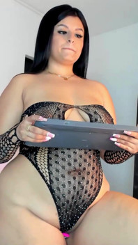 Juega Con Mis Grandes Tetas Y Veras Como Puedo Sacar Tu Leche