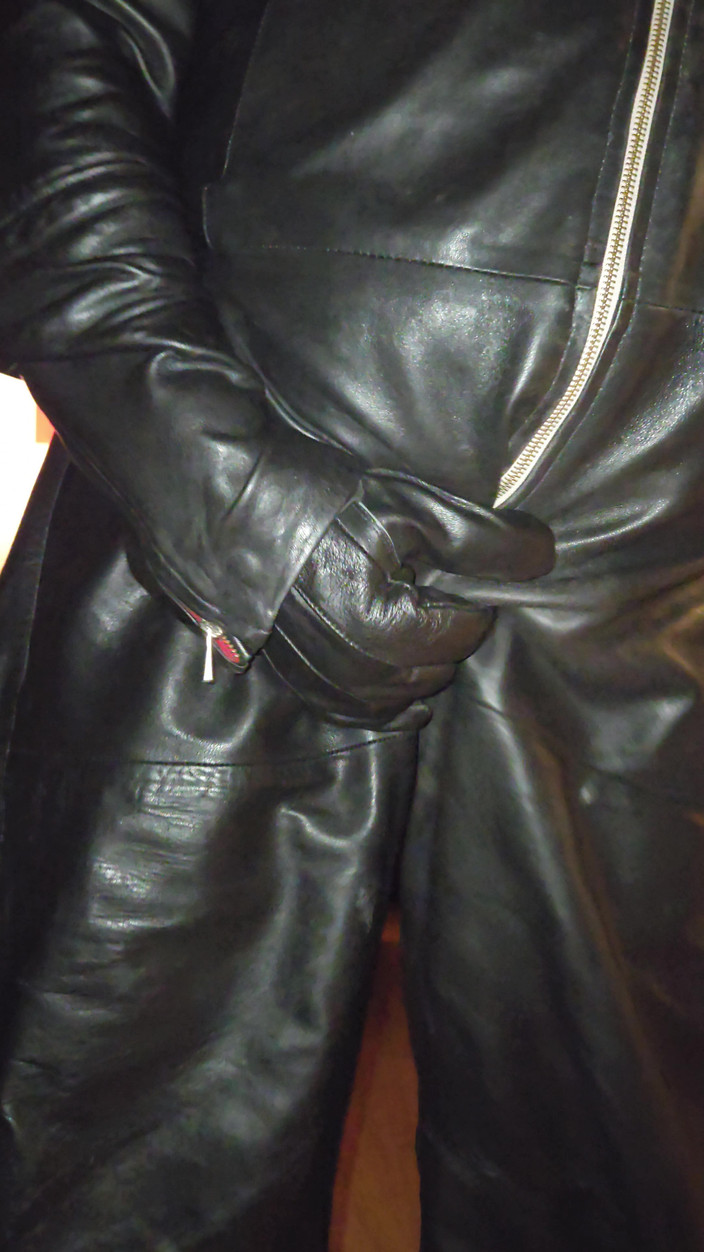Leatherman63: Asmr Leather