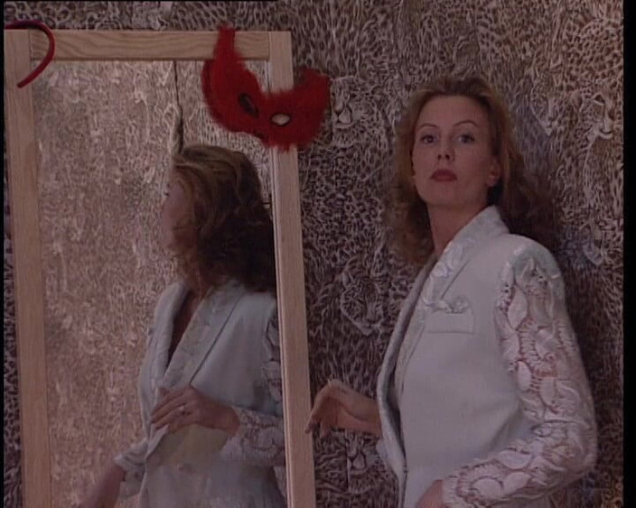 YOUR FIRST PORN: Sexy Claudia Wird Uberrascht - Sexy Claudia é surpresa com softclip