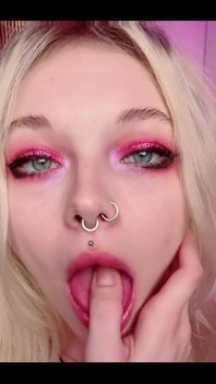 Does That Makes You Wanna Feel My Lips Around Your Dick?