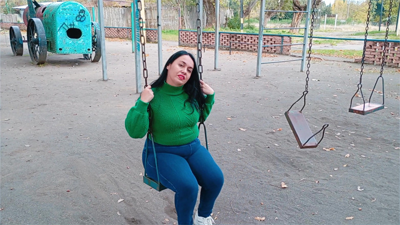 BBW Kelly Mom: Você pode me ajudar a balançar, querida? Me empurre com...