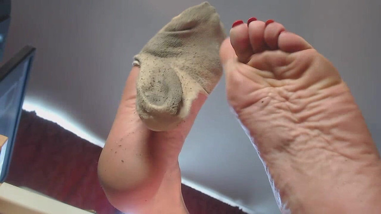 Lilly Disgrace: 더러운 양말 매달려