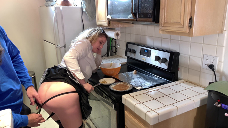 Erin Electra: The maid takes the hard cock in the kitchen