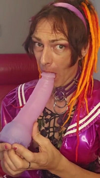 Jasmine Dlight Deepthroats Her Own Cock