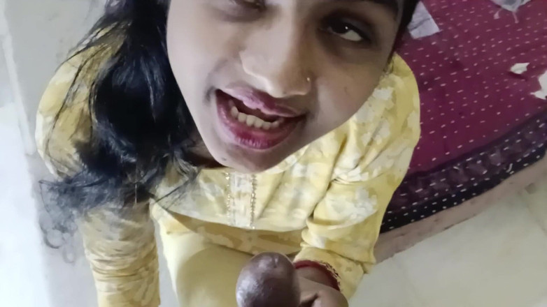 AmpleOunce283: Sexy Bhabhi Ghar per Akeli Tha Mai Jakar Bhabhi Ki...