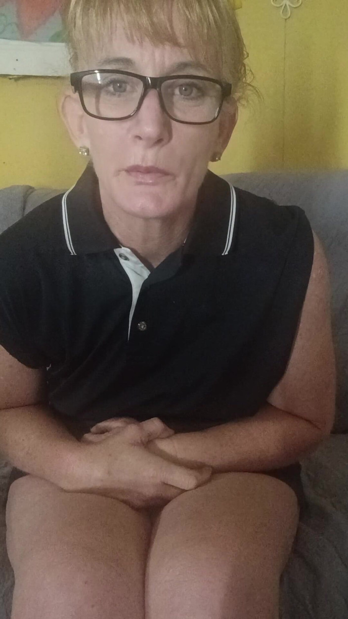 Longtoes45: Profesoara mă disciplinează pentru că am pus o întrebare greșită