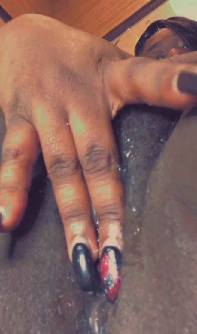 Juicy the houdini: She Glistening