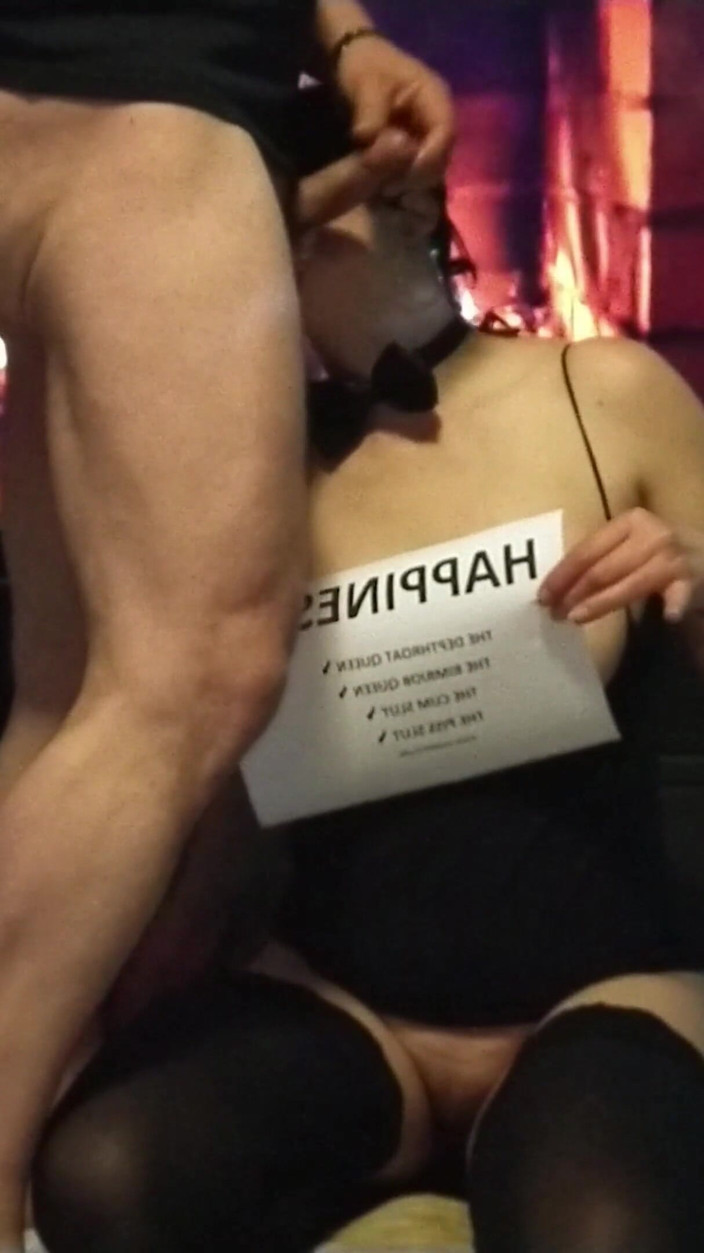 Toilet Mommy: 오줌 싸는 창녀를 훈련하는 방법