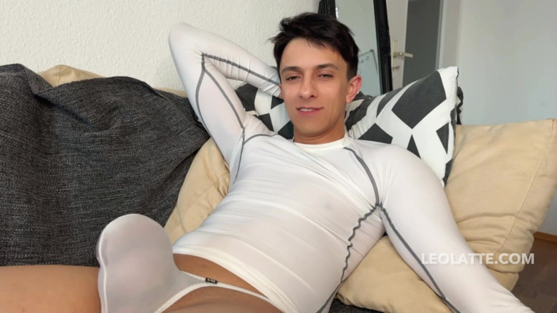 Leo_latte: Từ youtube live đến full load - Leo Latte trong thong &amp; cock...