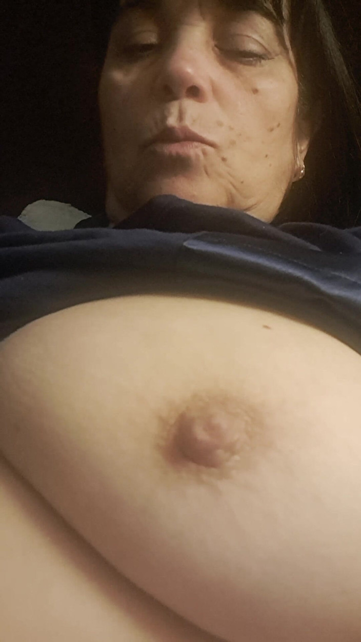 Mommy big hairy pussy: 継母の胸が揉む