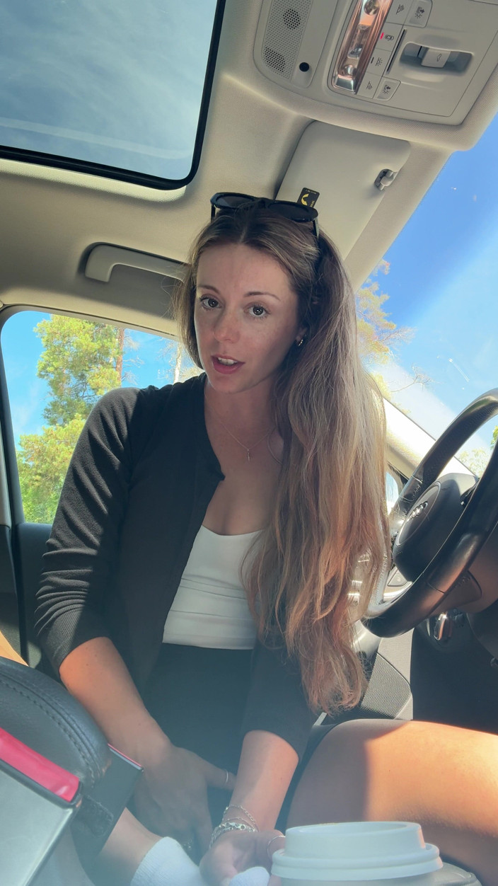 Nadia Foxx: A sexual Storytime While Masturbating