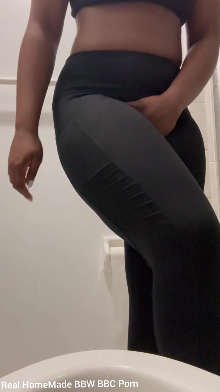 Super sexy ebony cuties: Desperate for a Wee Cutting My Legs Pissing POV in...