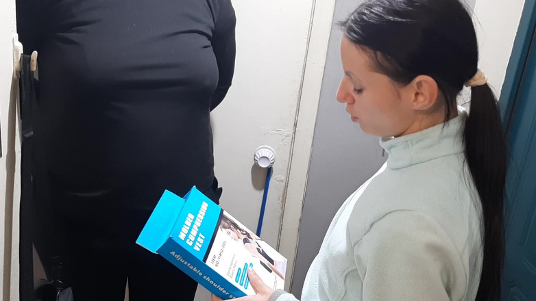 Lesbian-illusion: Ho ringrazio la ragazza delle consegne per un grande sconto (con...