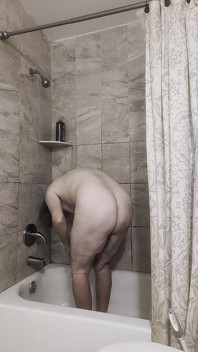 Biggbutt2xl.info Biggbutt2xl Potty and Shower Time October 2025