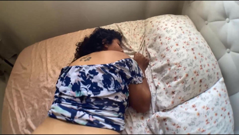 Elbergaslocas: Am găsit-o citind o carte de Kamasutra și s-a entuziasmat atât...