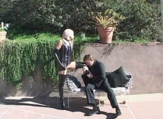 Analiscius: Blonde in latex having an outdoor fuck