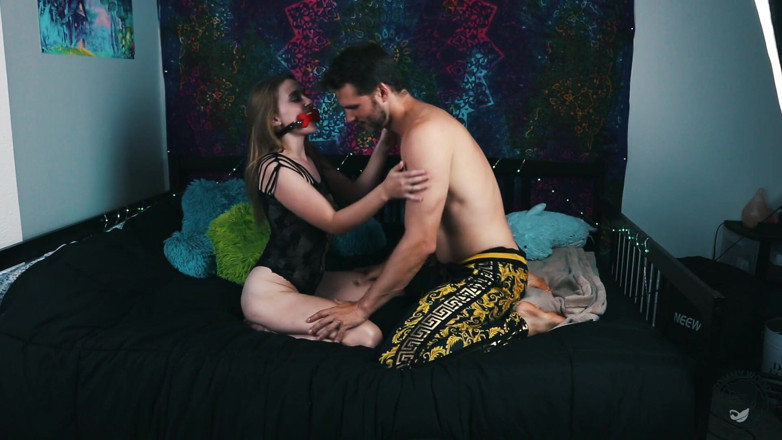 Tommy Wood XXX: Remaja berpantat besar dipancut dalam oleh lelaki yang lebih tua