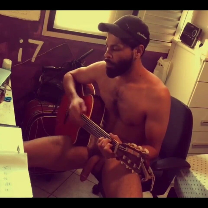 i7Bernard: Guitar #03