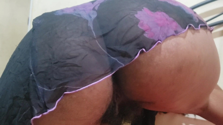 Lovemina: Big Ass Step Mom Got Stucked in the Bedroom