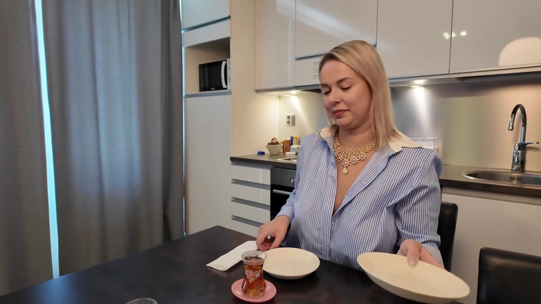 Amateur Homemade Porn: Sesso fatto in casa con la mia giovane e formosa...