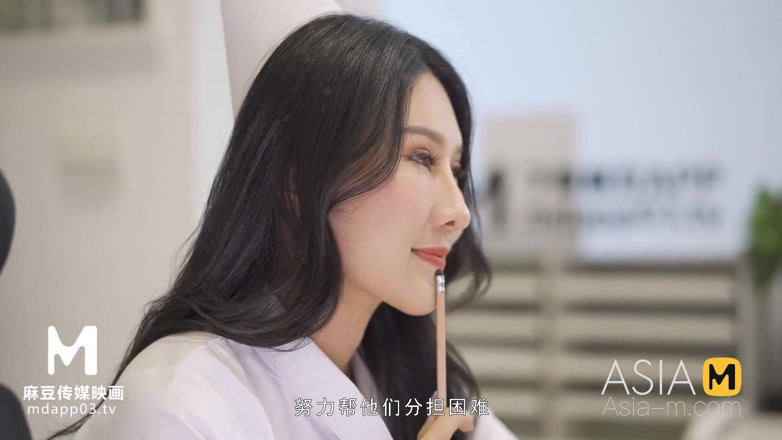 ModelMedia Asia: Jururawat miang seksi Ling Wei