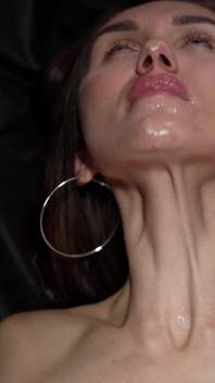 Tight Pussy Gets Lots of Orgasms Playing 1 on 1 with the Camera