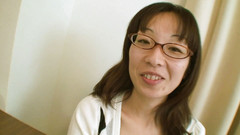 Japan Lust: 日本书呆子家庭主妇，nobuko渴望坚硬的鸡巴