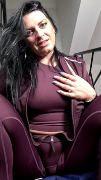 다운재킷 애타게, 땀에 젖은 트랙수트 카멜토와 보지 때리기