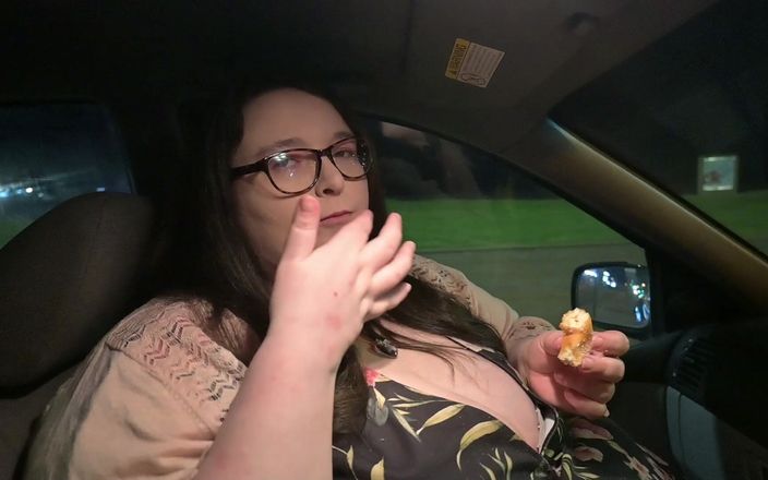SSBBW Lady Brads: Eating Donuts by the Seaside